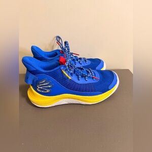 Youth Boys Under Armour Curry 327 Royal Taxi Basketball Shoes (5Y = Women’s 6.5)